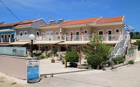 Santa Barbara Lakis Apartments